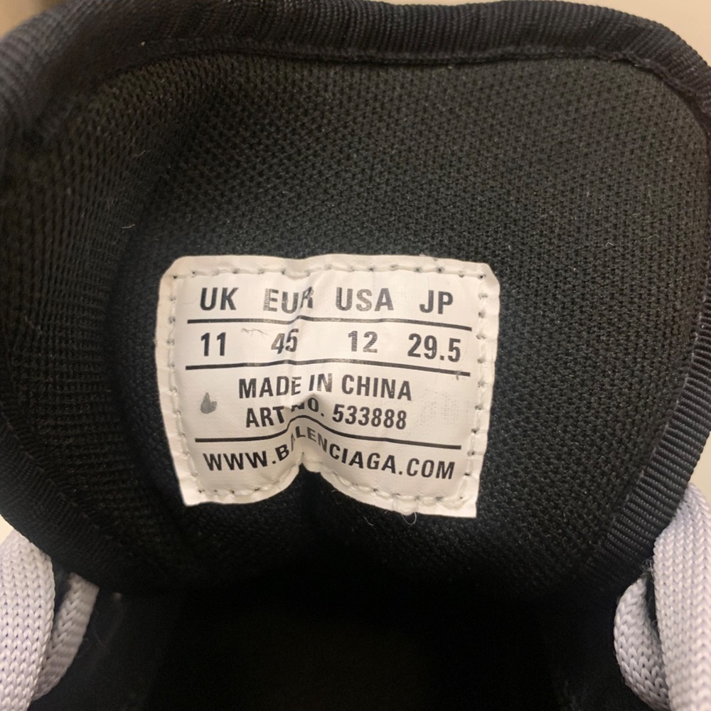 Triple S Balenciaga (New) - Picture 4 of 8